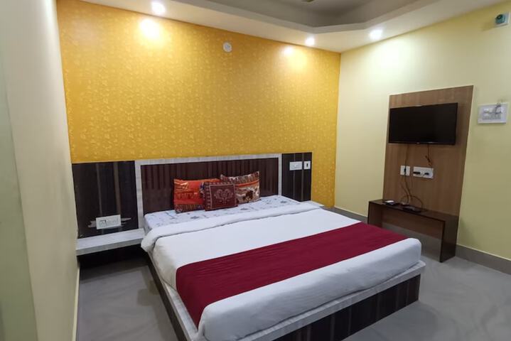 Room 14 of 28