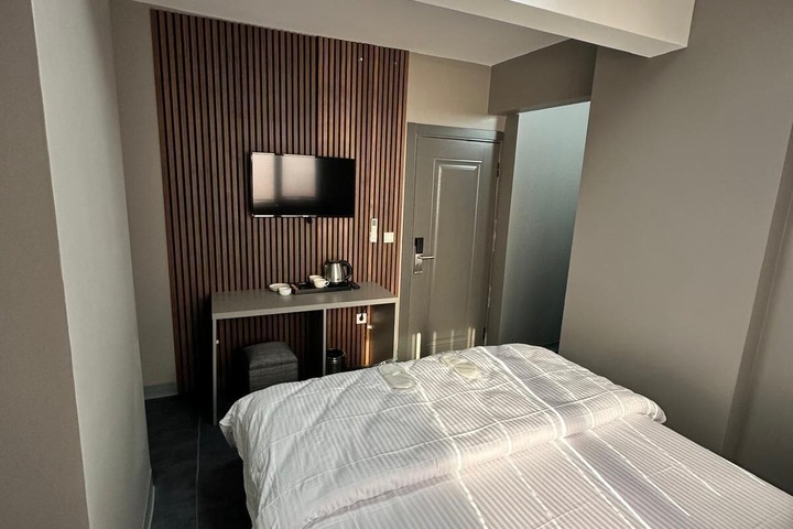 Room 18 of 30