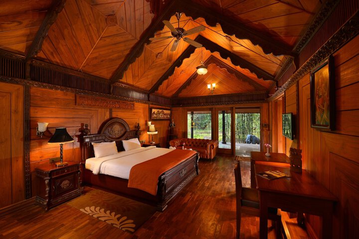 Room 2 of 73