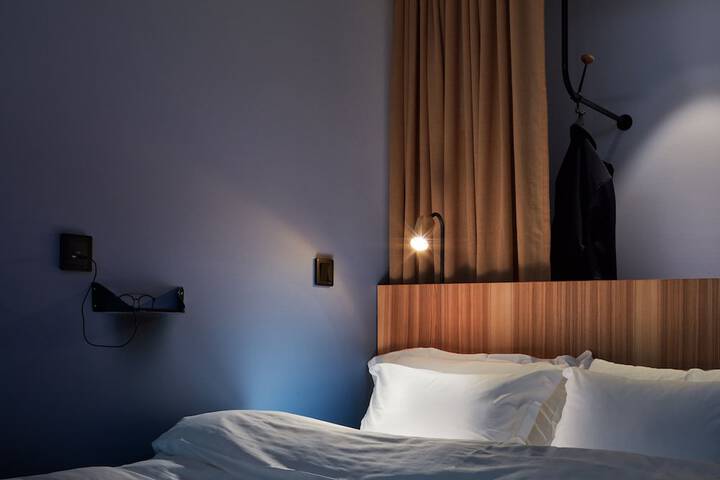 Room 6 of 24