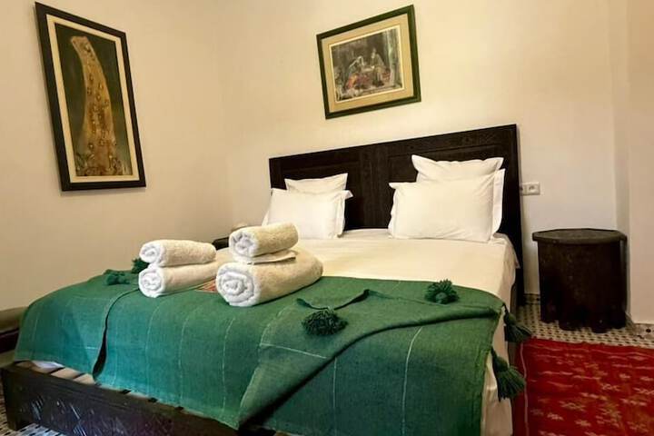 Room 54 of 204
