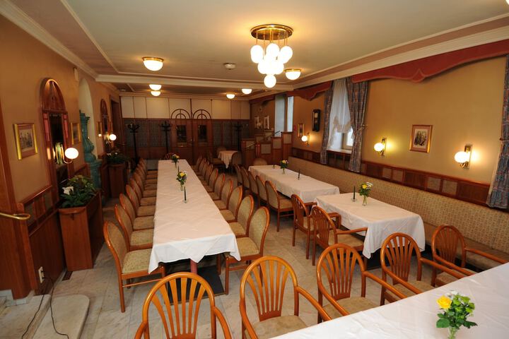 Lounge 50 of 67