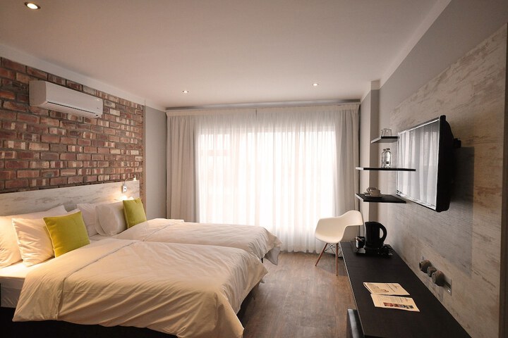 Room 17 of 59