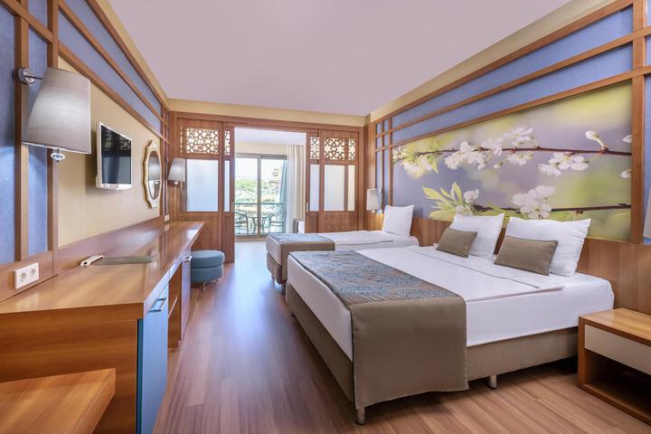 Room 47 of 176