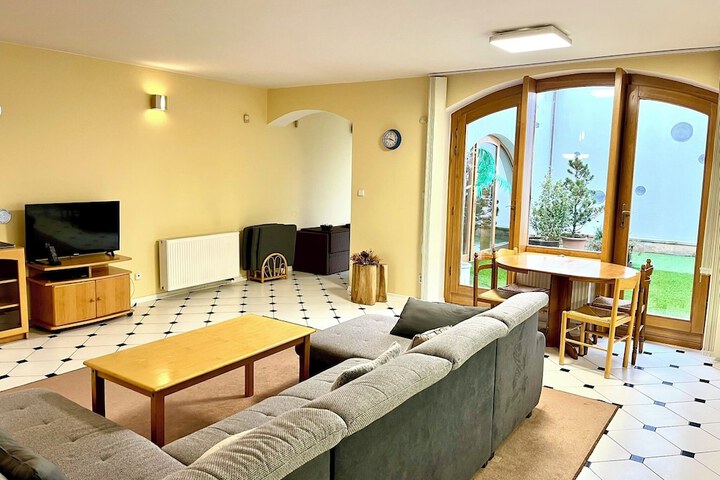 Room 40 of 92