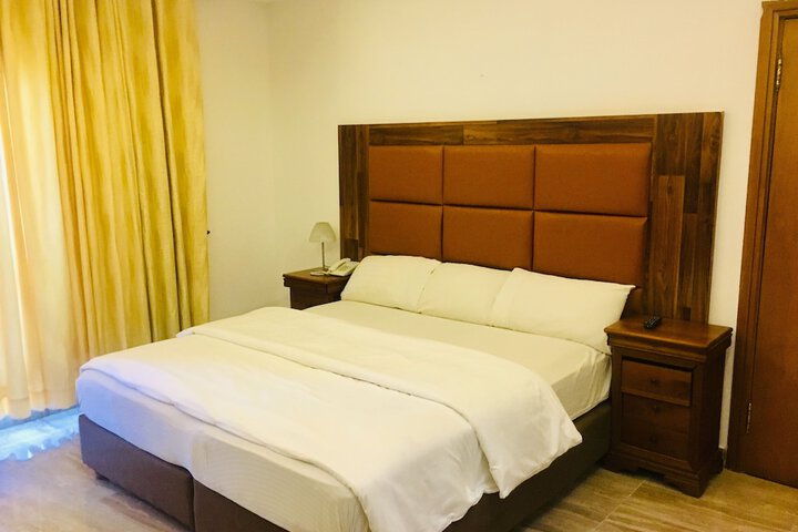 Room 20 of 38