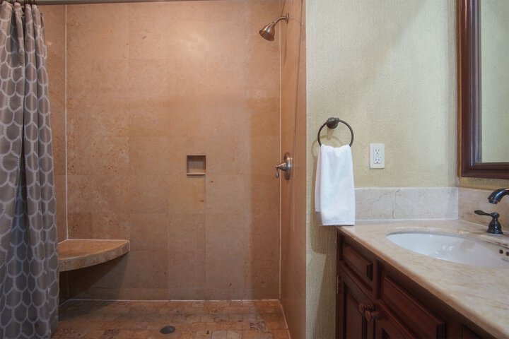 Room 473 of 599