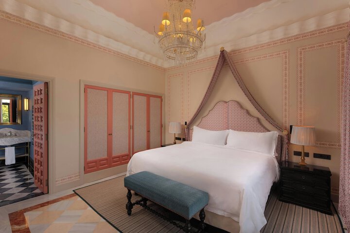 Room 69 of 210