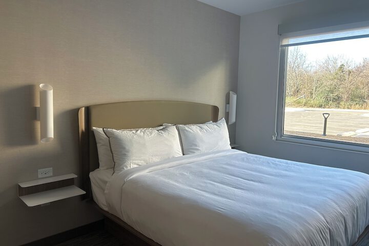 Room 15 of 100