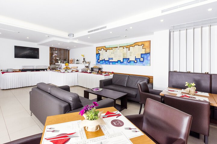 Dining 64 of 86