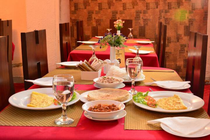 Breakfast area