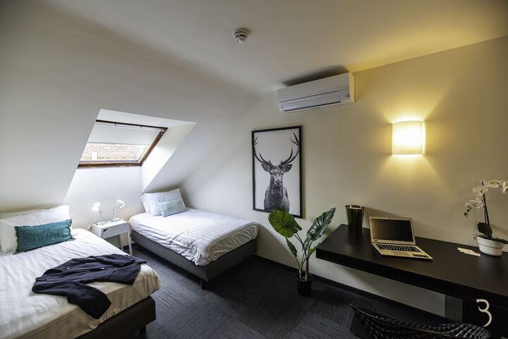 Room 8 of 24