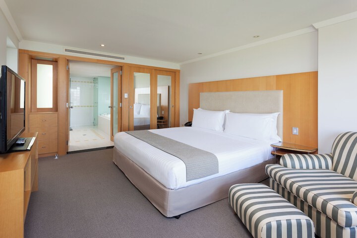 Room 10 of 108