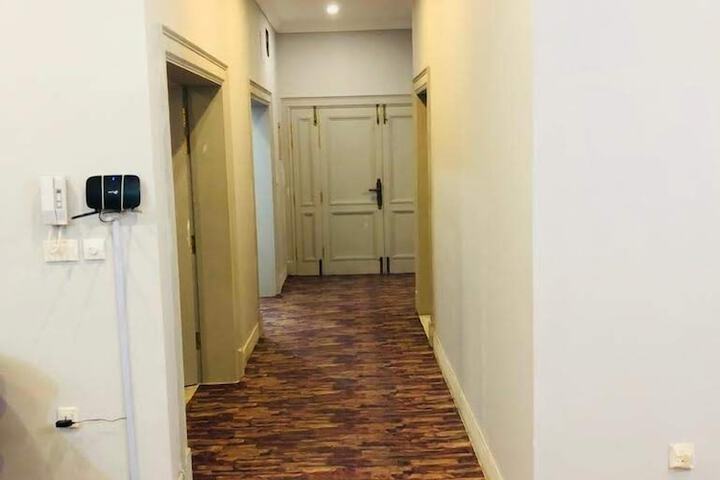 Ballroom/Hall 6 of 7