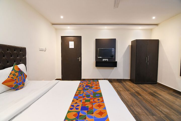 Room 19 of 39