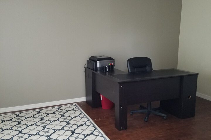 Business Center 25 of 29