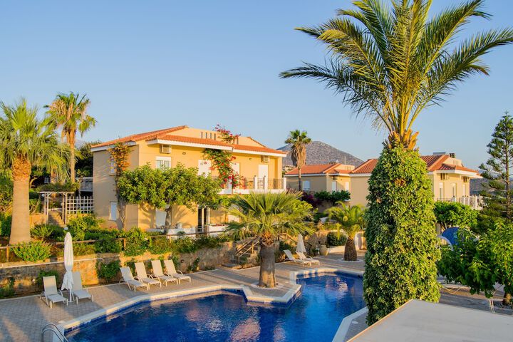 Pool Hotel