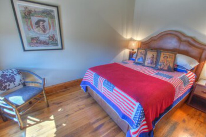 Room 30 of 51