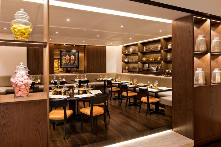 Dining 163 of 251