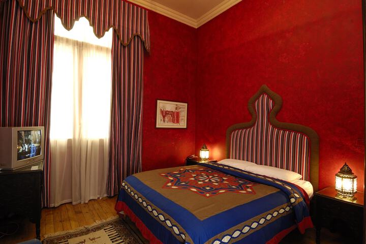 Room 8 of 29