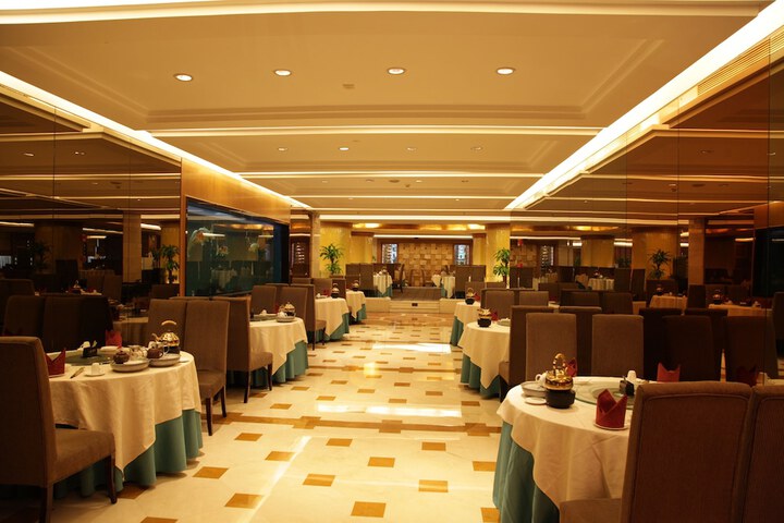 Dining 115 of 163