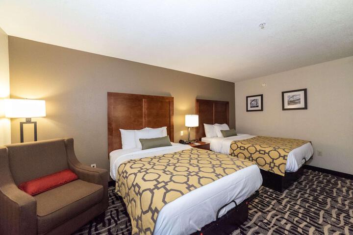 2 Double Beds (6 of 6)