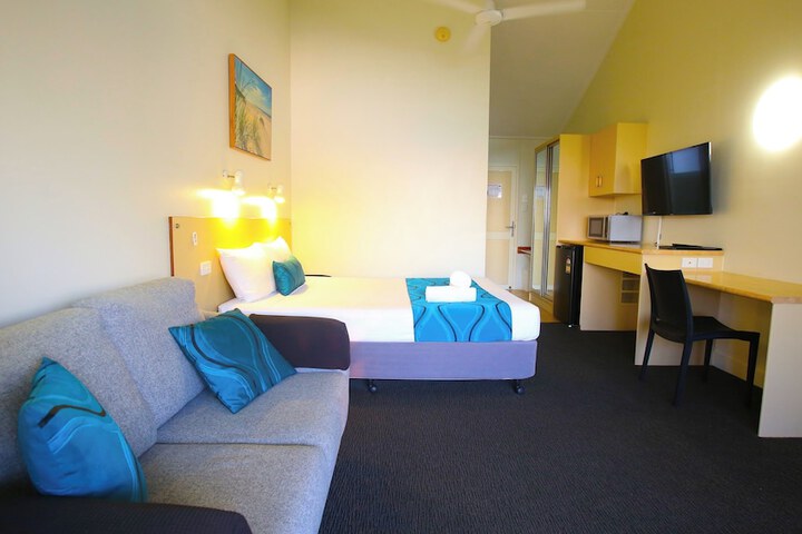 Room 15 of 94