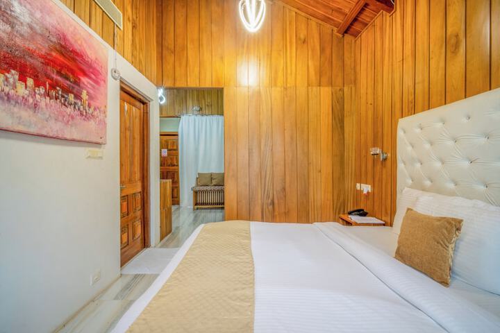 Room 10 of 85