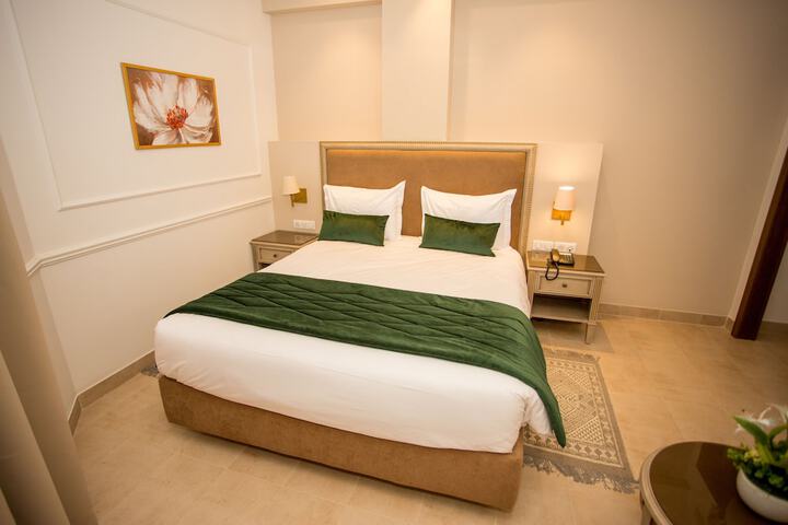 Room 8 of 38