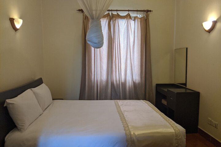 Room 13 of 71