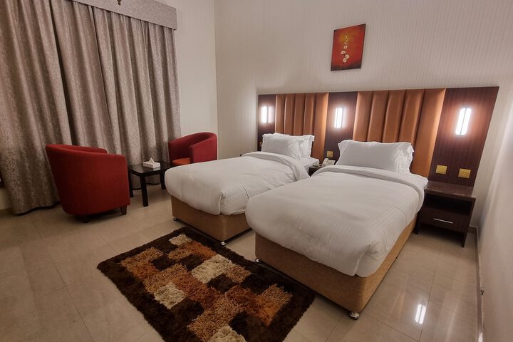 Room 13 of 19