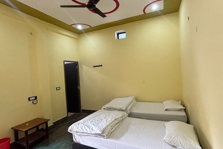 Room 9 of 63