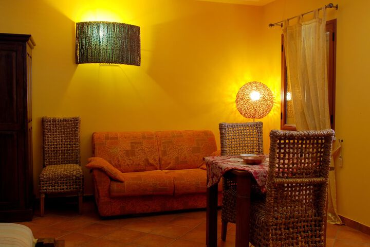 Room 14 of 38