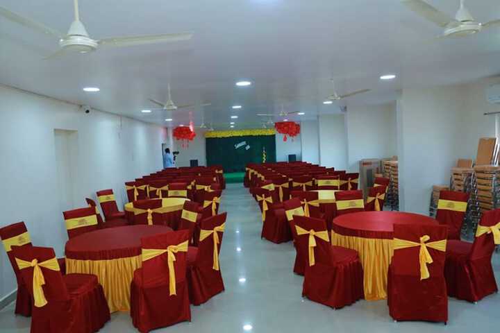Room 4 of 6
