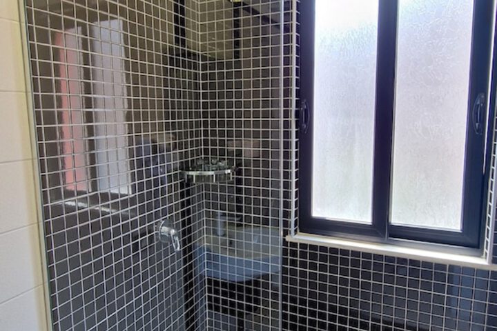 Room 43 of 65