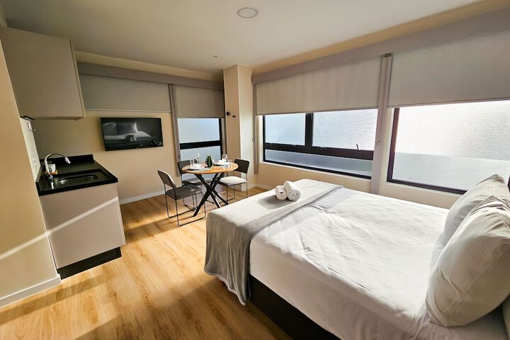 Room 15 of 34