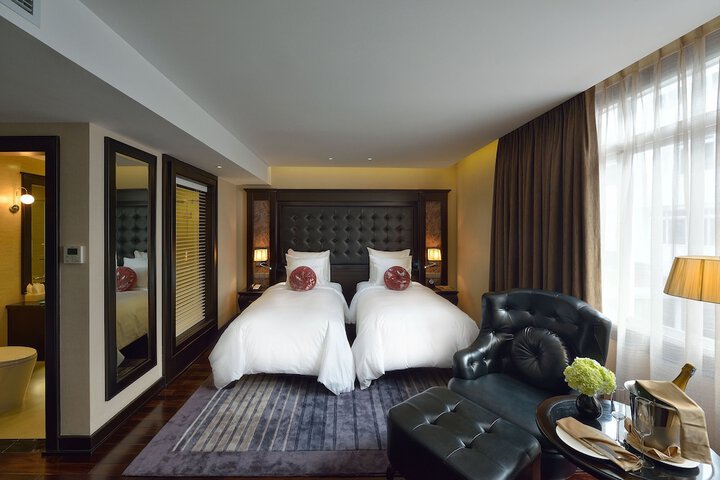 Room 19 of 64