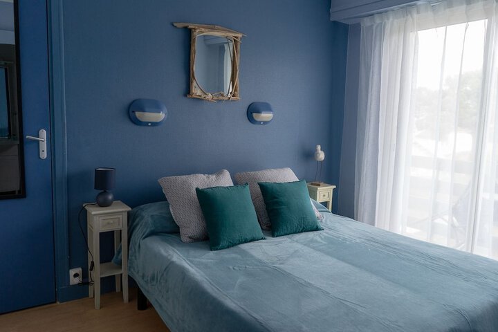 Room 10 of 25
