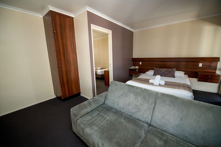 Room 6 of 52