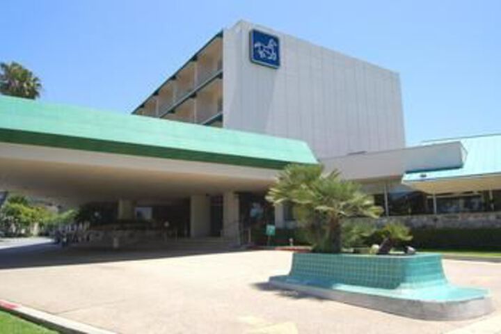 Hotel 2 of 27