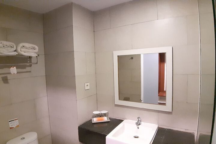 Room 29 of 49