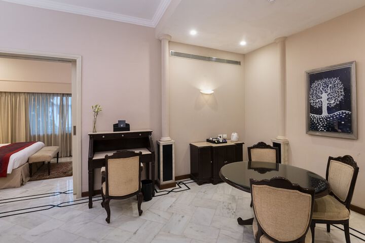Room 45 of 159