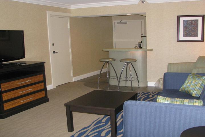 1 King Bed (2 of 3)