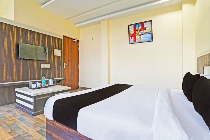 Room 3 of 10