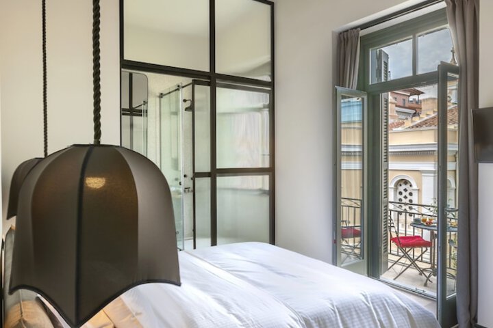 Room 21 of 74