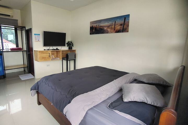 Room 5 of 23
