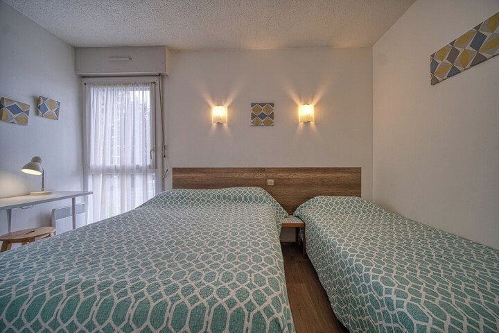 Room 11 of 42