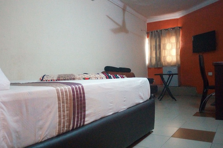Room 5 of 20