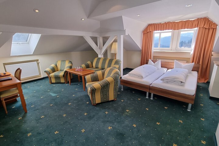 Room 20 of 79