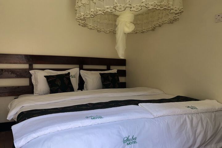 Room 16 of 41